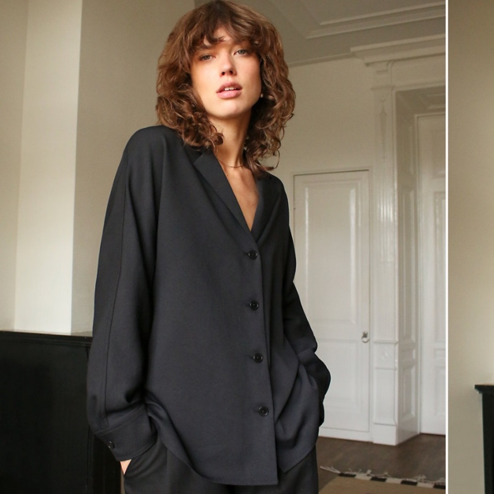 Aritzia Wilfred Loose Button Up
